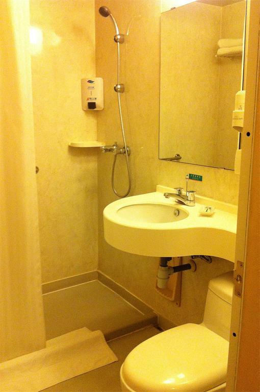 Jinjiang Inn Tianjin Xianyang Road Стая снимка